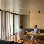 Život v kostce. Casa Rocha se vymyká konvencím. Je to špatně? Foto: Ivo Tavares Studio