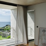 Život v kostce. Casa Rocha se vymyká konvencím. Je to špatně? Foto: Ivo Tavares Studio