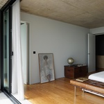 Život v kostce. Casa Rocha se vymyká konvencím. Je to špatně? Foto: Ivo Tavares Studio