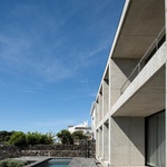 Život v kostce. Casa Rocha se vymyká konvencím. Je to špatně? Foto: Ivo Tavares Studio