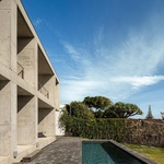 Život v kostce. Casa Rocha se vymyká konvencím. Je to špatně? Foto: Ivo Tavares Studio