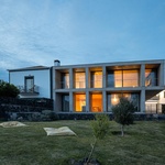 Život v kostce. Casa Rocha se vymyká konvencím. Je to špatně? Foto: Ivo Tavares Studio