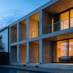 Život v kostce. Casa Rocha se vymyká konvencím. Je to špatně? Foto: Ivo Tavares Studio