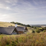 V roce 1967 dokončil dánský architekt Ole Meyer „Vejrhøj“. Malý, ale významný modernistický letní dům zasazený do zvlněných kopců Západního Sjællandu. Foto: Andrea Agatzke
