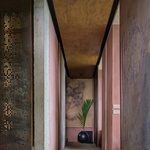 Chodba v přízemí. Foto: BoysPlayNice