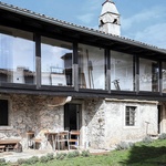 K neuvěření. Dům bez konce je lekcí v umění pomalé rekonstrukce. Foto: Janez Martini K neuvěření. Dům bez konce je lekcí v umění pomalé rekonstrukce. Foto: Janez Martini