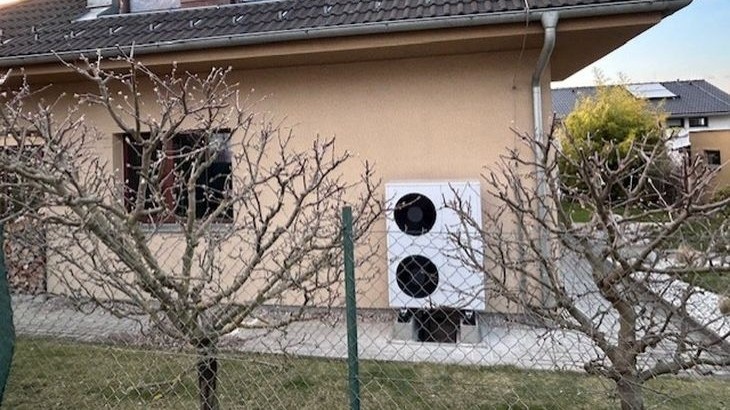Venkovní jednotka tepelného čerpadla GeniaAir Protherm. Zdroj: Protherm