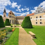 Státní zámek Telč, zámecká zahrada s reliéfem Neptuna. Zdroj: Národní památkový ústav (NPÚ)