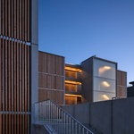 Pohled severozápadní, večerní. Foto: BoysPlayNice Pohled severozápadní, večerní. Foto: BoysPlayNice