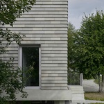 Kaskádový dům na hrázi. Novostavba, která se uměla usadit. Foto: MWA Hart Nibbrig