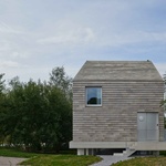 Kaskádový dům na hrázi. Novostavba, která se uměla usadit. Foto: MWA Hart Nibbrig