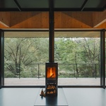 Pohled přes verandu na řeku. Foto: Petr Polák