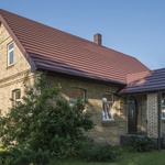 Lehké plechové krytiny SATJAM mohou díky možnosti pokládky na původní krov přispět ke zkrácení rekonstrukce střechy. Zdroj: SATJAM s.r.o. Lehké plechové krytiny SATJAM mohou díky možnosti pokládky na původní krov přispět ke zkrácení rekonstrukce střechy. Zdroj: SATJAM s.r.o.