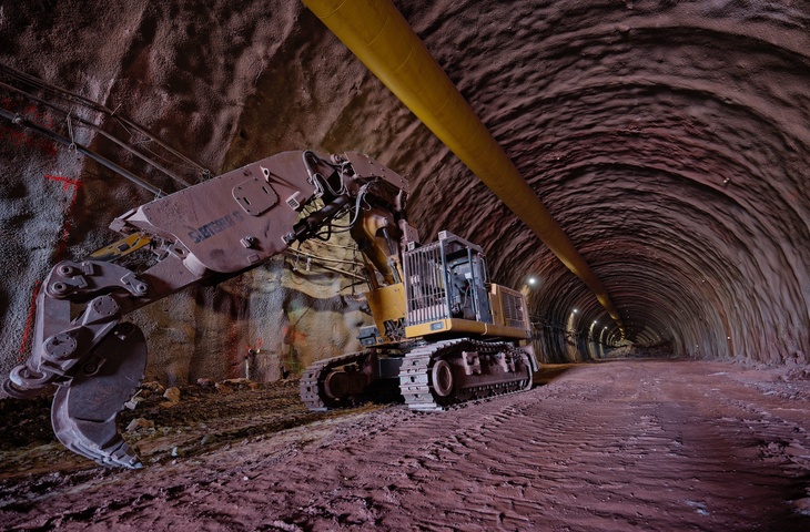 Sdružení společností Metrostav TBR a Subterra pokračuje na stavbě dálnice D11 u Trutnova v ražbách tunelu Opevnění. Zdroj foto: Metrostav TBR