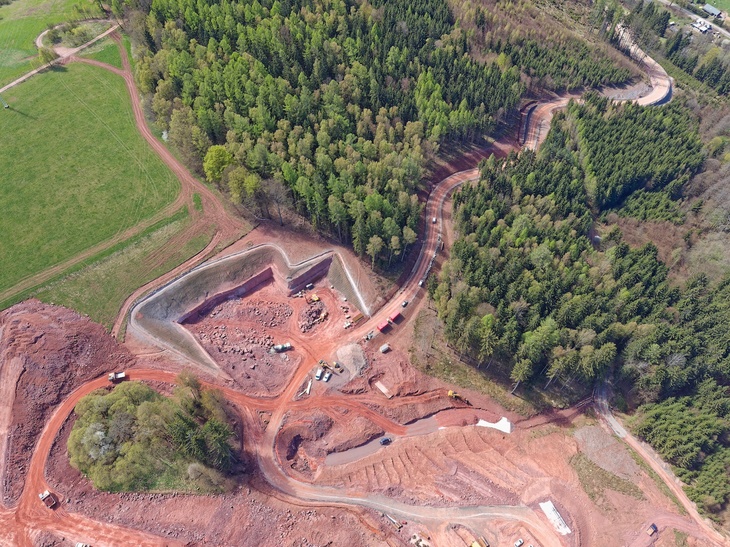 Sdružení společností Metrostav TBR a Subterra pokračuje na stavbě dálnice D11 u Trutnova v ražbách tunelu Opevnění. Zdroj foto: Metrostav TBR
