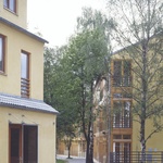 Dům pečovatelské služby Vyšehrad, 1997, Český Krumlov. Zdroj: ateliér Lábus AA Dům pečovatelské služby Vyšehrad, 1997, Český Krumlov. Zdroj: ateliér Lábus AA