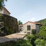 Nové architektonické prvky budou decentní, ale zároveň jasně moderní, s použitím odolných, časem osvědčených materiálů, jako je kámen a dřevo. Foto: Attilio Fiumarella