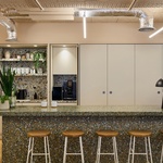 Lobby, recepce, bar. Foto: Chris Snook Lobby, recepce, bar. Foto: Chris Snook