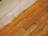 Renovace parketové podlahy – výhody a nevýhody masivní podlahy