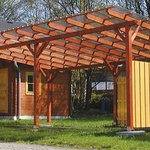 Příklady přístřešků a carportů. Zdroj: MMR ČR Příklady přístřešků a carportů. Zdroj: MMR ČR