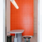 Posezení v zadní místnosti. Foto: Studio Flusser Posezení v zadní místnosti. Foto: Studio Flusser