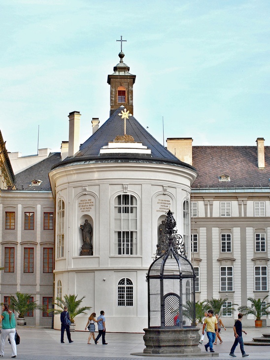 Kaple sv. Kříže. Zdroj: Pražský Hrad