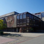 Kulturní dům Eden – manželé Peškovi, 1986, Praha–Vršovice. Zdroj: Česká komora architektů (ČKA)
