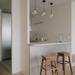 Srovnat dluhy z minulosti. Rekonstrukce bytu reaguje na starý problém nové Paříže. Foto: Juan Jerez Studio Srovnat dluhy z minulosti. Rekonstrukce bytu reaguje na starý problém nové Paříže. Foto: Juan Jerez Studio