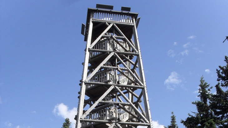 Dřevěná věž na Boubíně je nejvýše položenou rozhlednou v ČR