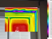 Přiměřená vzduchotěsnost stavby je důležitá, kontrolovat ji lze i termokamerou