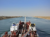 Egypt zahájil zkušební provoz v novém kanálu Suezského průplavu