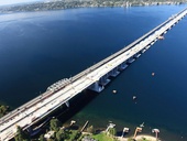 V Seattle postavili nejdelší plovoucí most na světě v rekordním čase