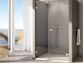 Nová vanová zástěna poskytuje pohodlí při sprchování i v malé koupelně