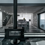 Vizuálně zajímavé uplatnění profilů Inoutic Eforte s oboustranným šedým dekorem v realizaci interiérové návrhářky Lucie Schäfferové