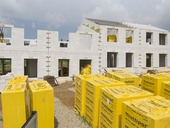 Majitelům nových domů zajistí úspory tvárnice Lambda YQ a systém Ytong