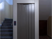 Osobní výtah s bezbariérovými dveřmi 6ADC