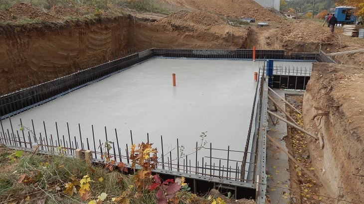 Vodonepropustný beton (bílá vana) pro podsklepené rodinné domy