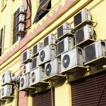 Klimatizace na fasádě, zdroj: ENBRA s.s.