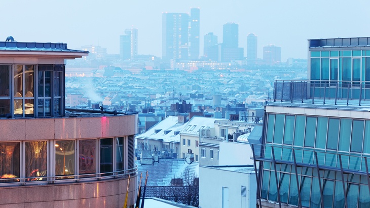 Střechy s oxidem titaničitým mohou likvidovat smog