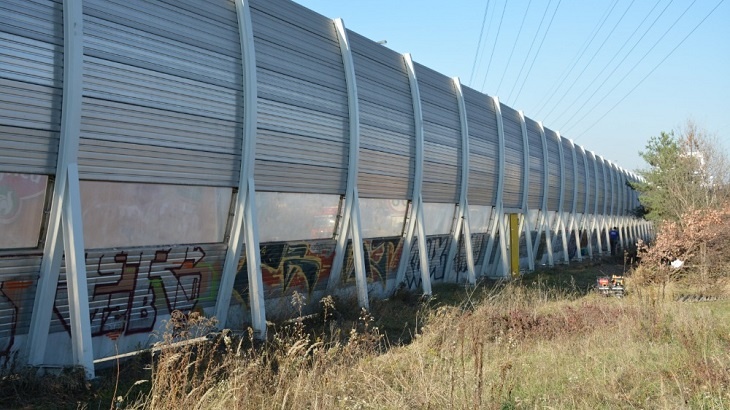 Na Jižní spojce mizí graffiti