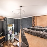 Dokonalá rekonstrukce miniaturního bytu. Strašidelný prostor proměnili v útulné bydlení Foto: Maksim Sosnov