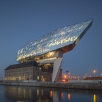 Port House v Antverpách od Zaha Hadid Architects a Bureau Bouwtechniek Zdroj: Mouton.eu