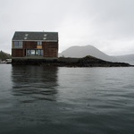 Dům pro Robinsona: Stavení na pustém ostrůvku povyšuje samotu na kvalitu Foto: Inger Marie Grini, Hans Olav Hasund