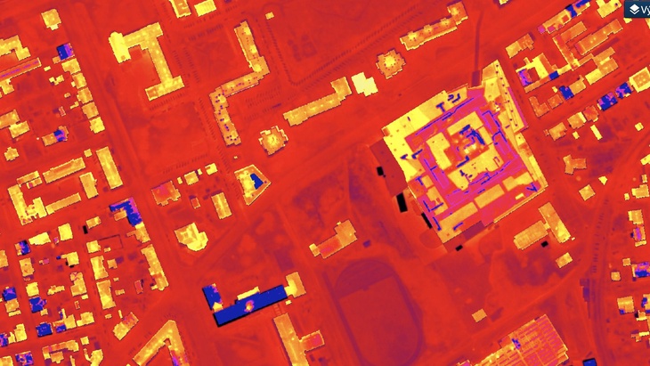 Místa s úniky tepla v rozsáhlých územích či budovách odhalí analýza leteckých snímků