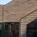 Cihla, kámen, dřevo. Základními materiály vyjádřili architekti při stavbě vily vše potřebné  Foto:  Julian Weyer